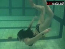 Erótica y gimnasia subacuática