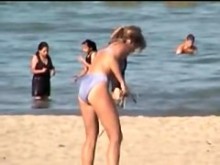sincero bikini babe secretamente voyeured en el playa 01r