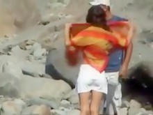 Esposa nudista en la playa filmada en voyeur cam